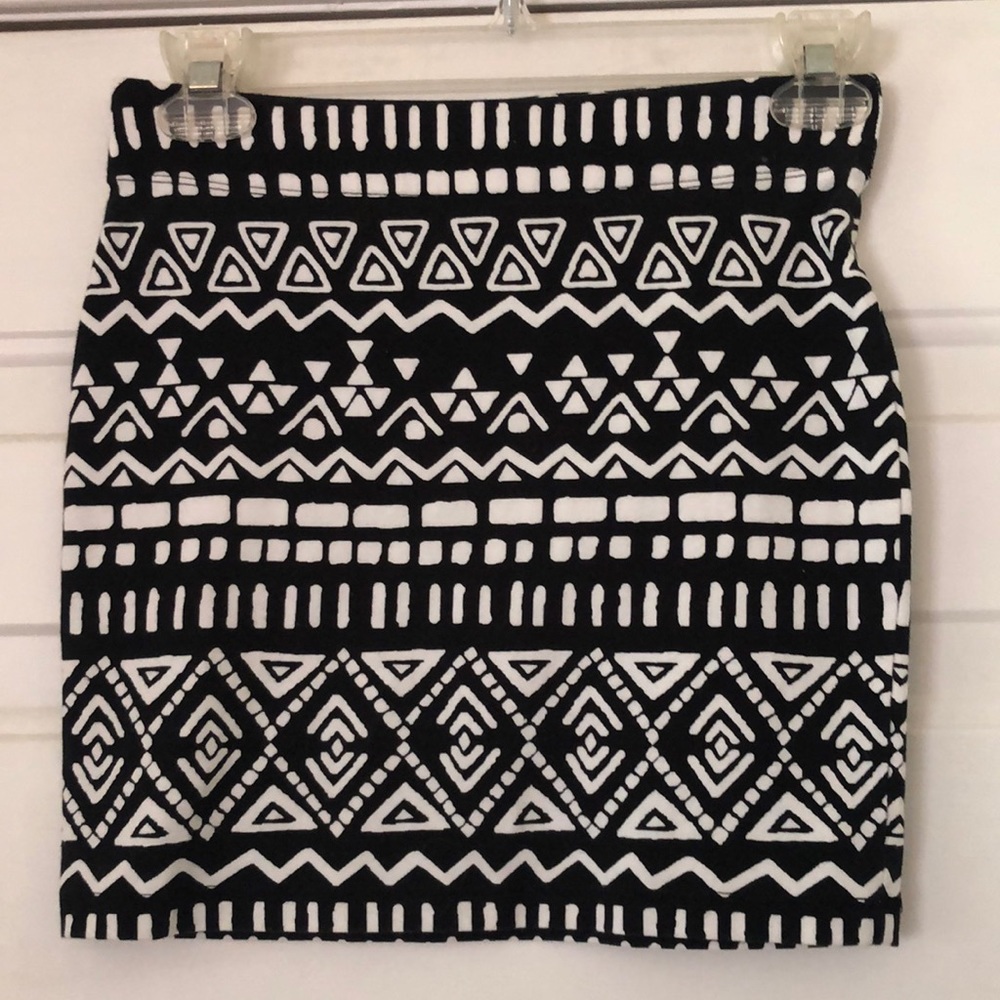 Forever 21 mini skirt, size S